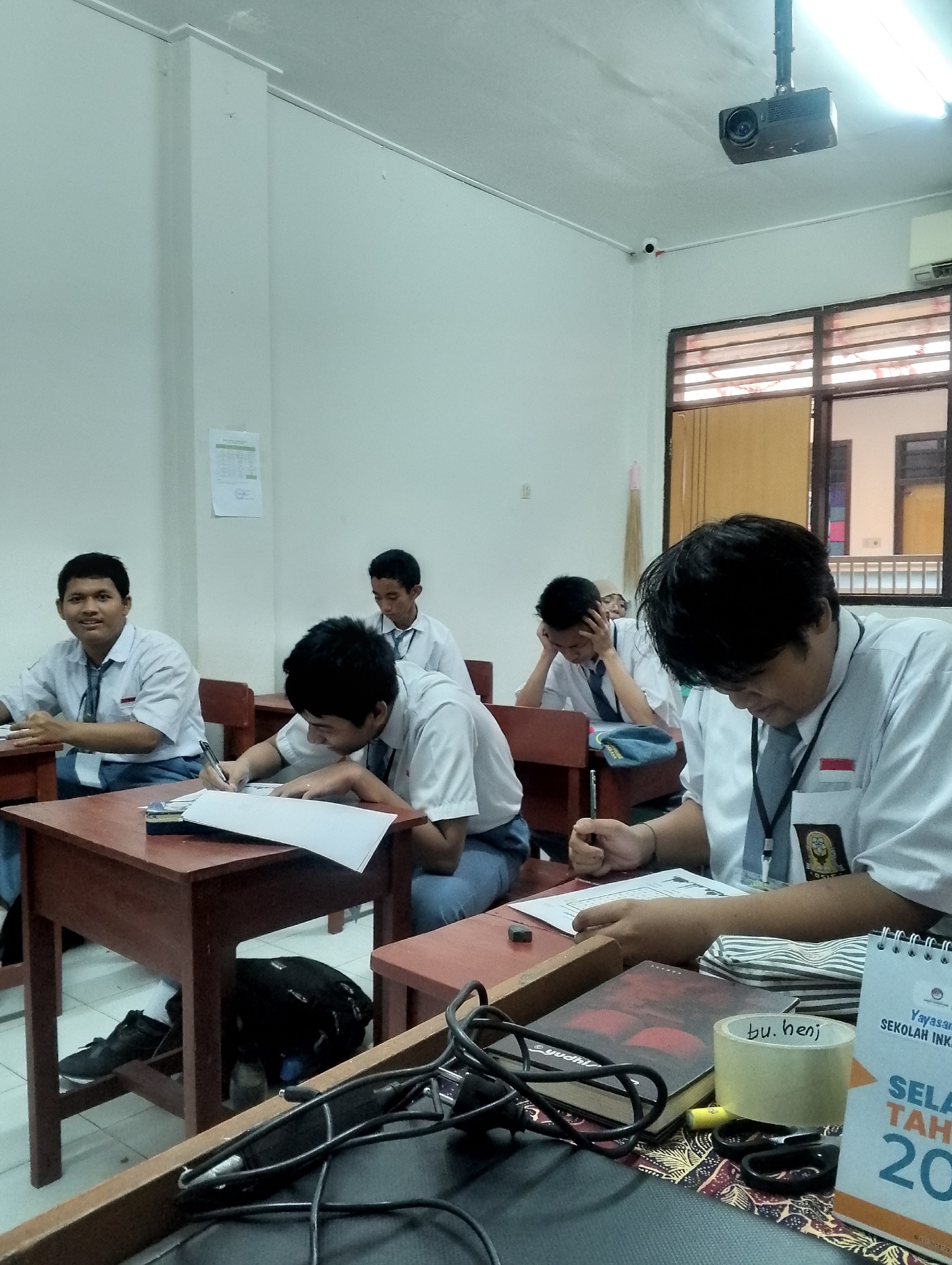 <p>PTS agama</p>