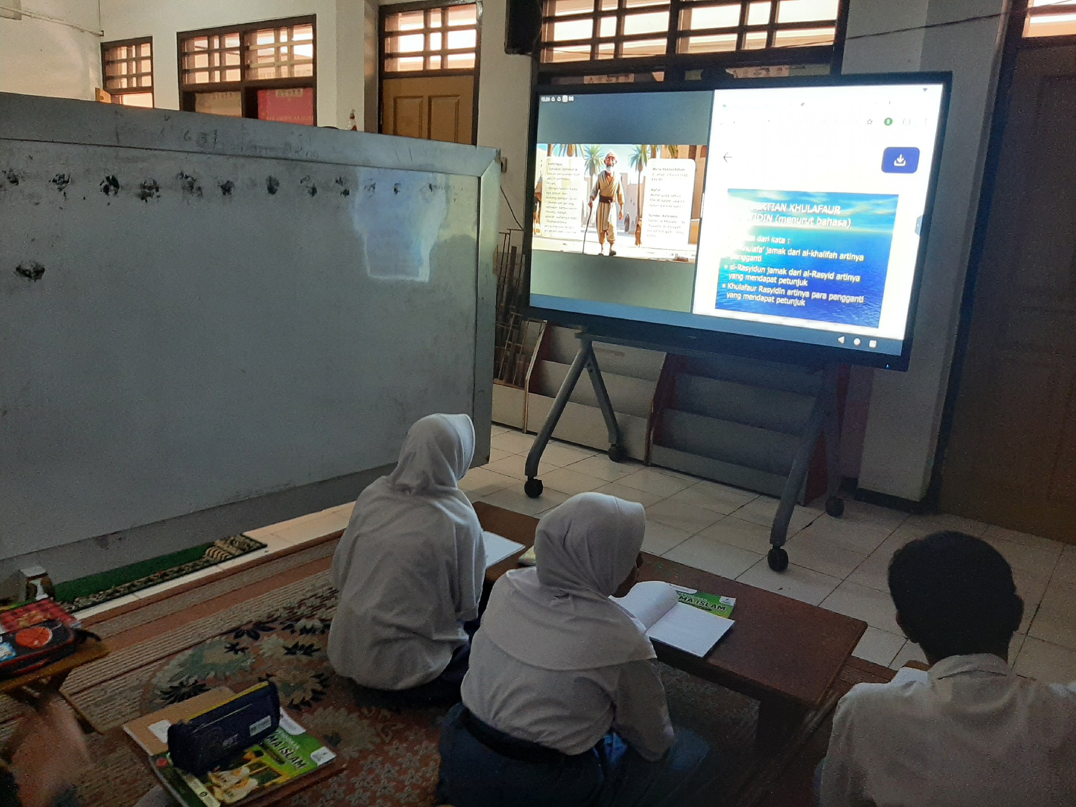 <p>Khulafaurrasyidin pemimpin islam setelah Nabi</p>
