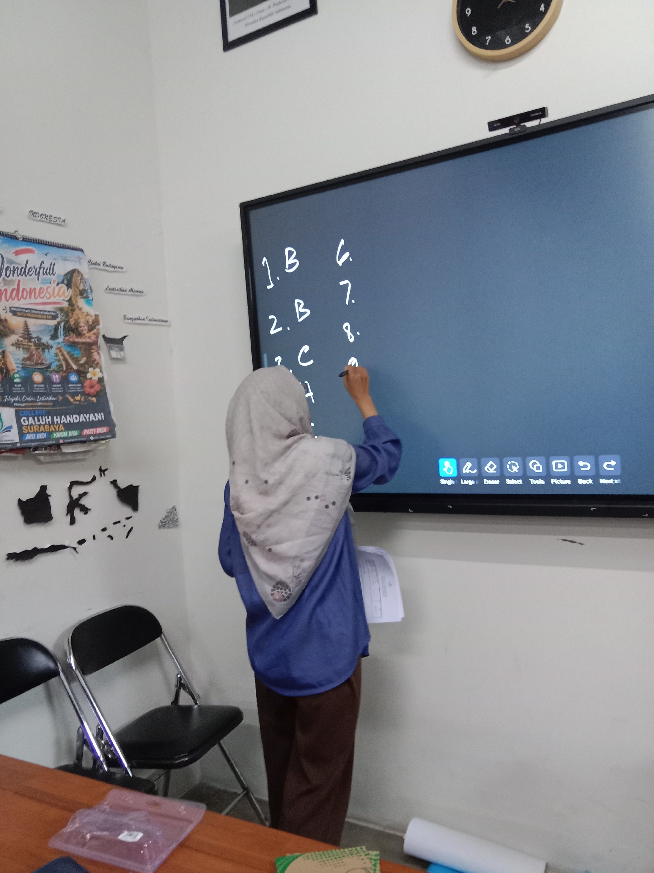 <p>Mencocokkan PTS dasar kewirausahaan</p>