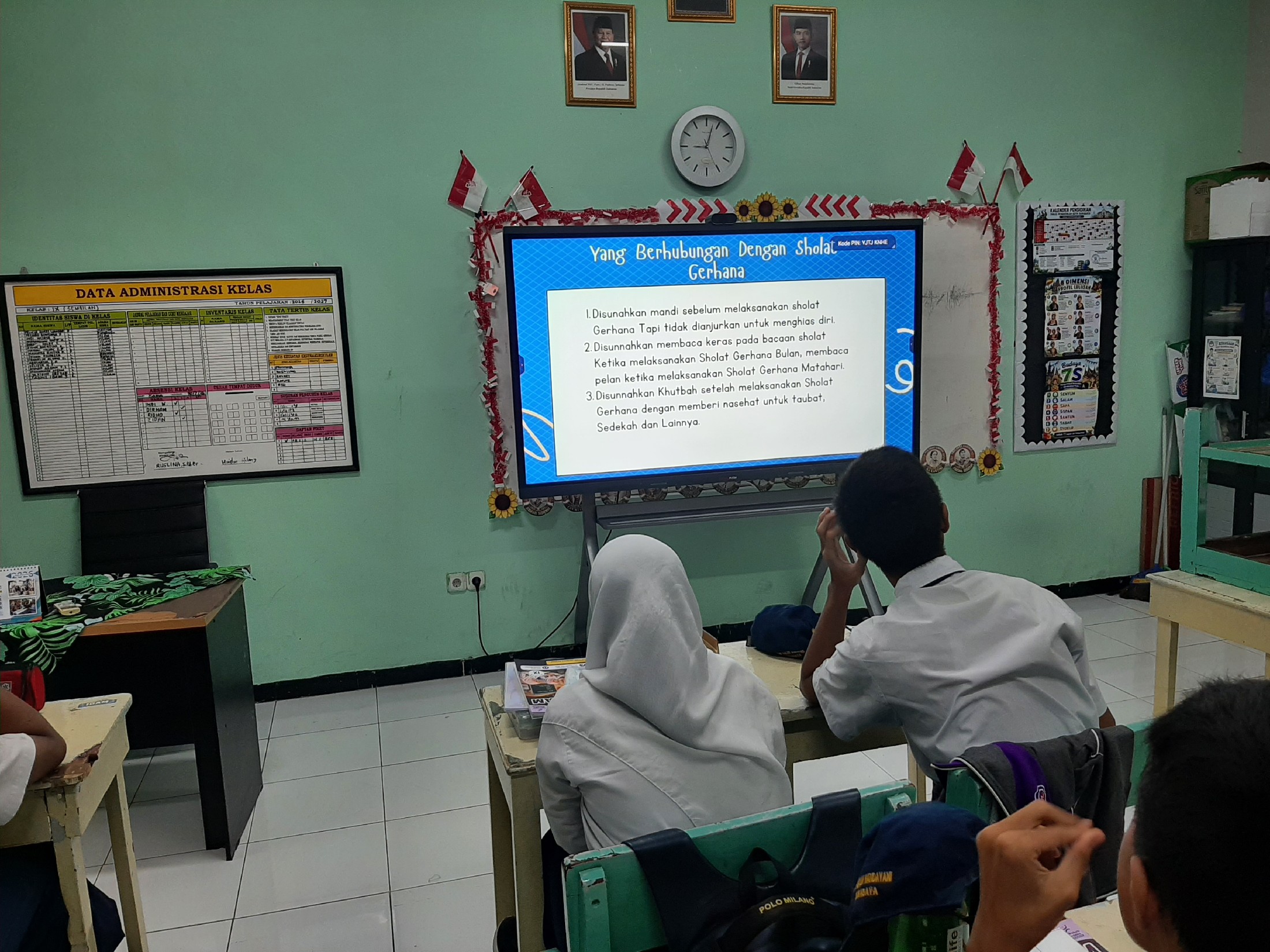 <p>Sholat istisqo, sholat gerhana dan sholat jenazah</p>