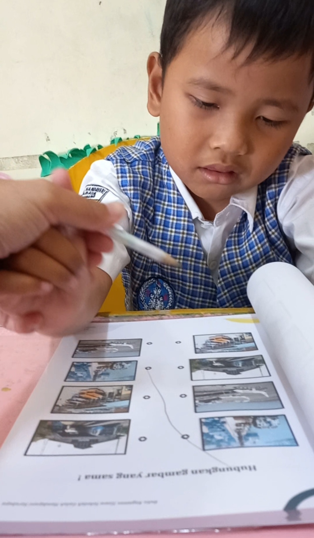<p>Mengerjakan BKS Bahasa Indonesia</p>