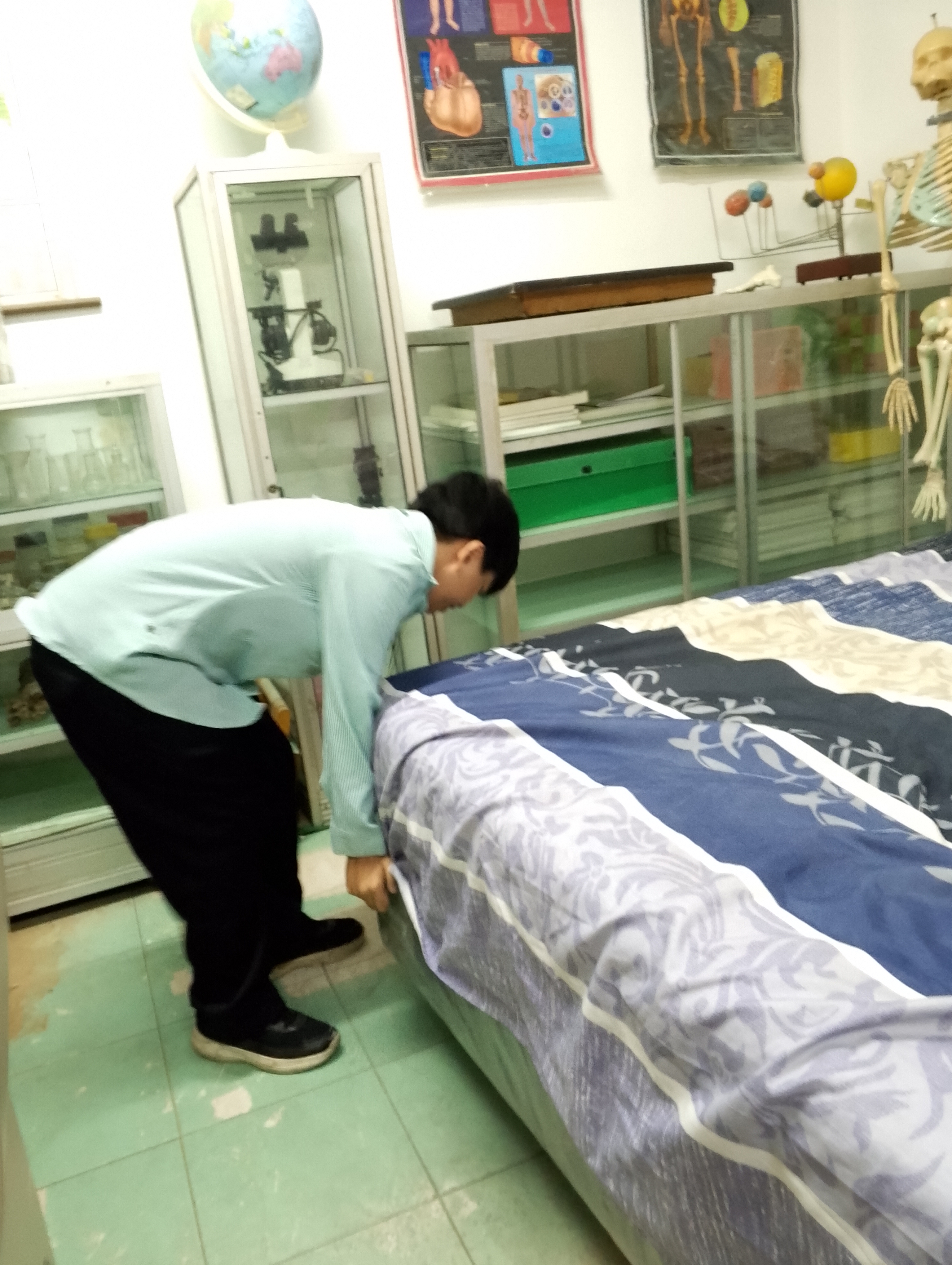 <p>Set up bed</p>