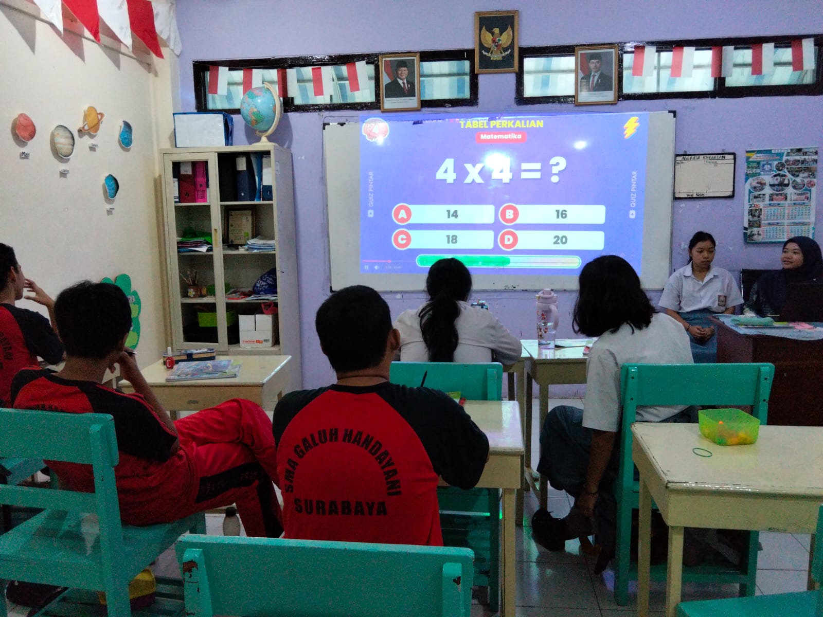 <p>Jangkauan data dan operasi hitung perkalian dasar </p>