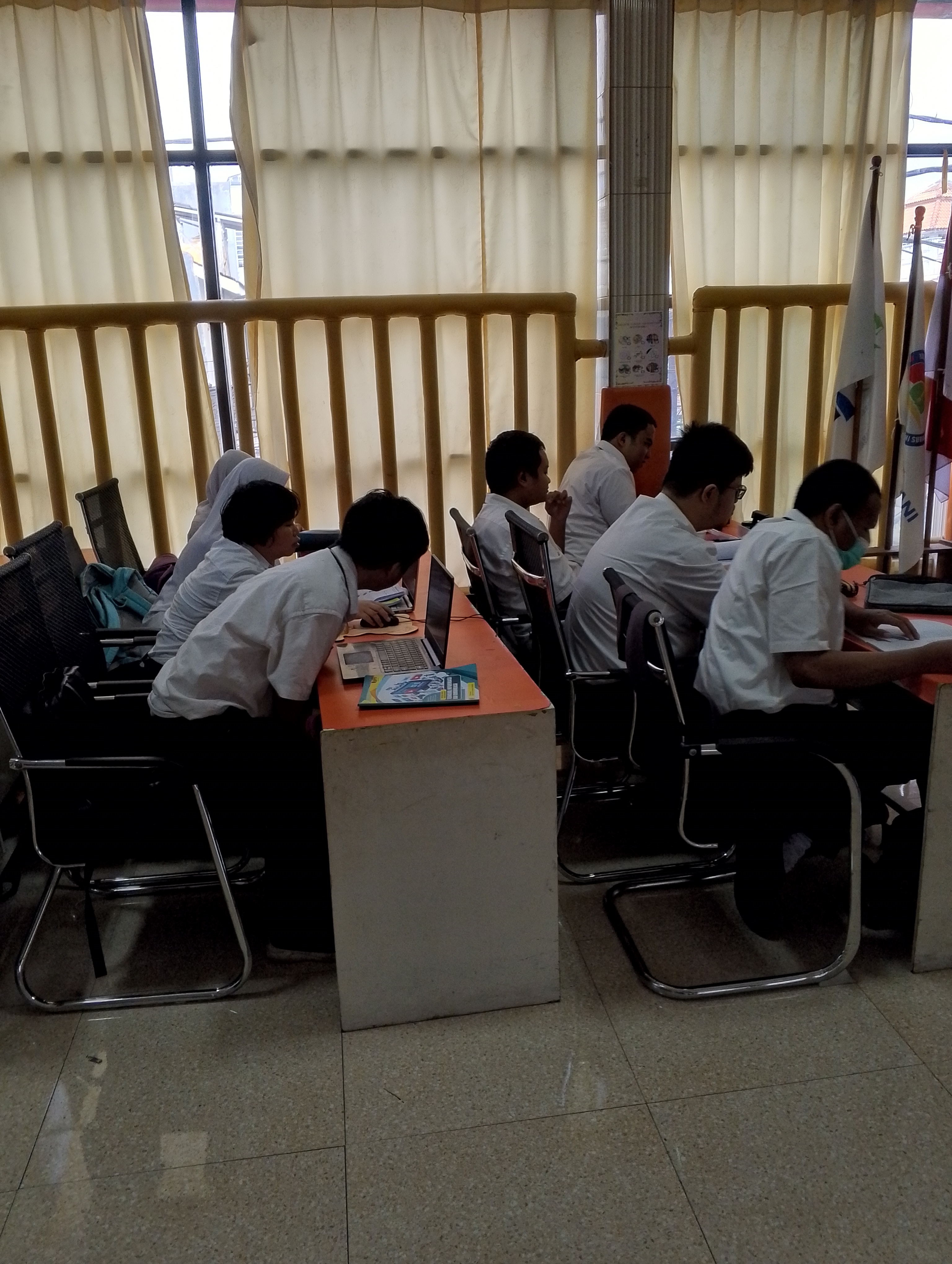 <p>Identifikasi cara pengolahan awetan dari buah dan sayur</p>
