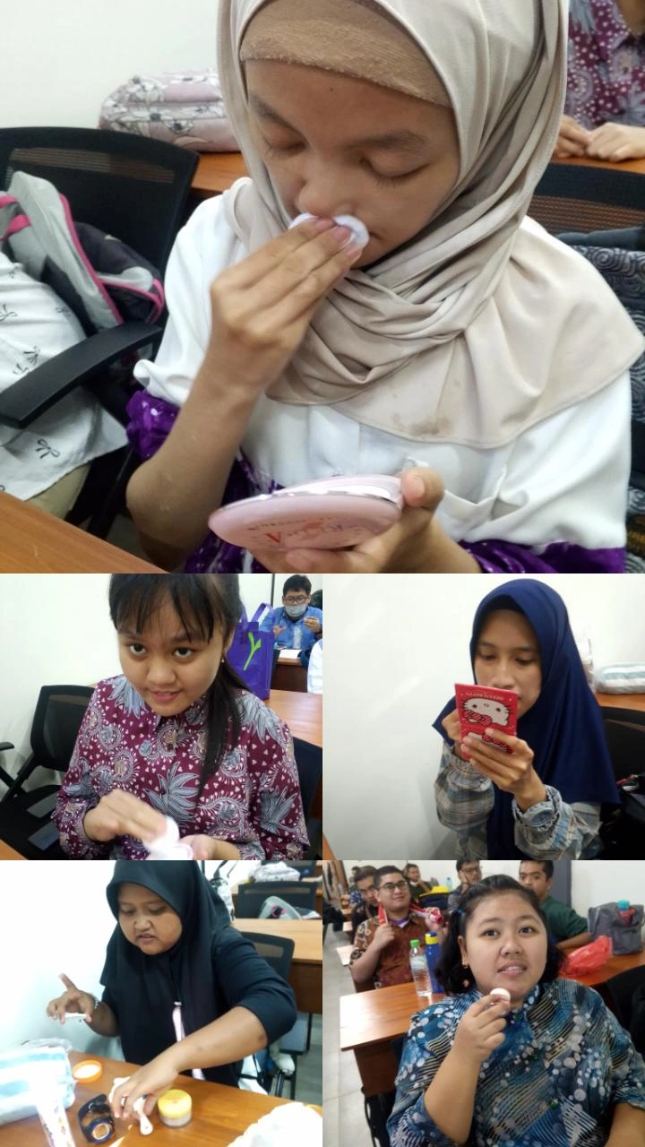 <p>Bina diri merias diri, cuci muka, gosok gigi, menyisir rambut.</p>
