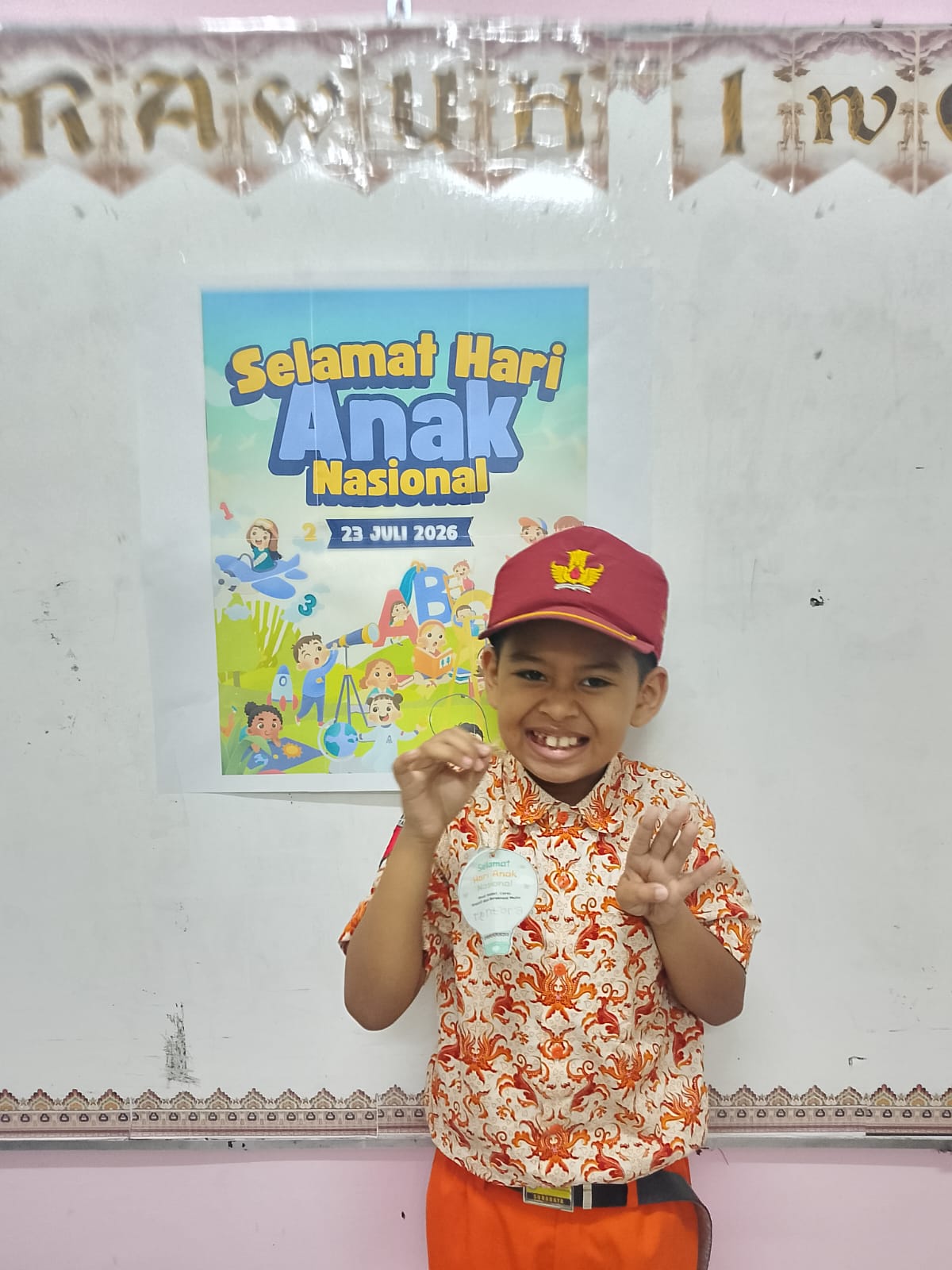 <p> Membuat Balon Udara Cita-Cita dan Mewarnai dalam Rangka Peringatan Hari Pendidikan Nasional (Hardiknas).</p>